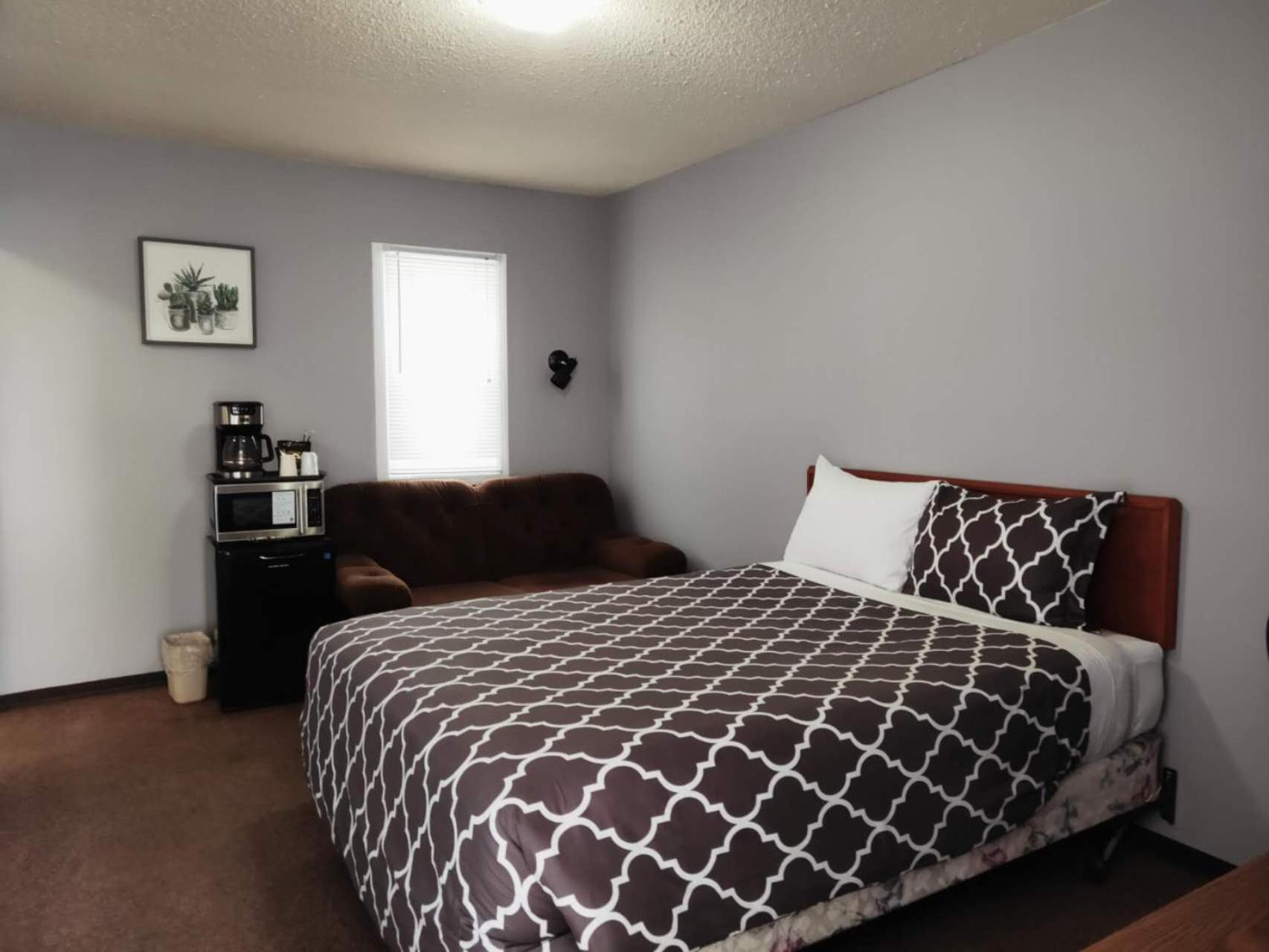 Melsask Motel Melville Buitenkant foto