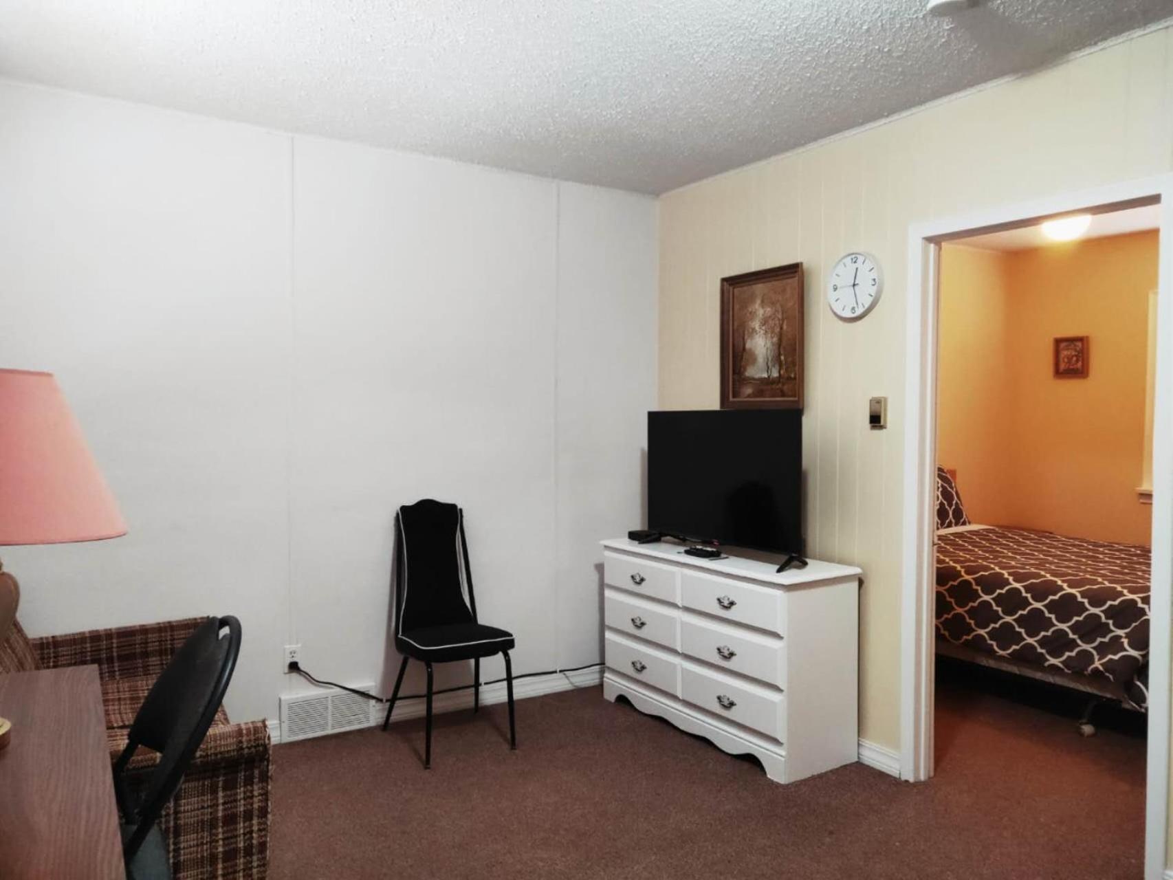 Melsask Motel Melville Buitenkant foto