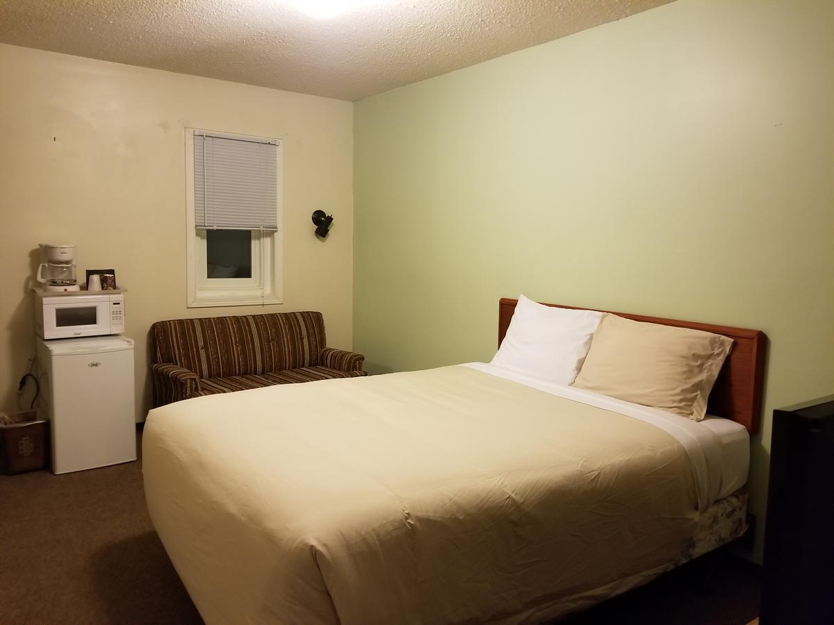 Melsask Motel Melville Buitenkant foto