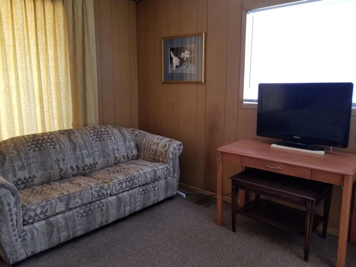 Melsask Motel Melville Buitenkant foto